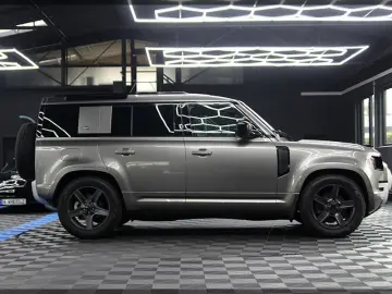 Defender 3.0 D250 MHEV XS LUFT   PANO