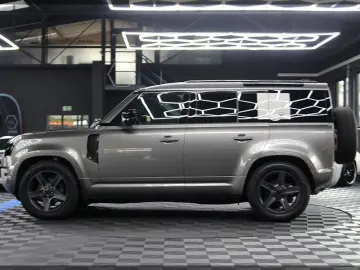 Defender 3.0 D250 MHEV XS LUFT   PANO