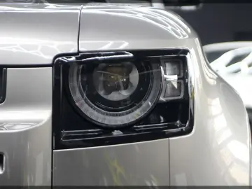 Defender 3.0 D250 MHEV XS LUFT   PANO