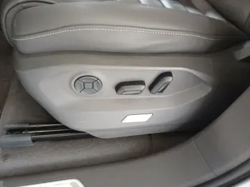 Touareg 3.0 TDI Atmosphere V6 SCR 4M Automatik