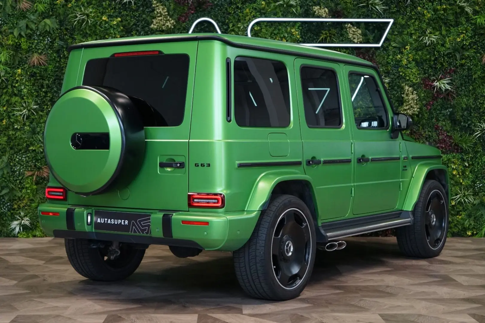 G63 AMG MANUFAKTUR BURM 360 CARBON 141.405€ NETT