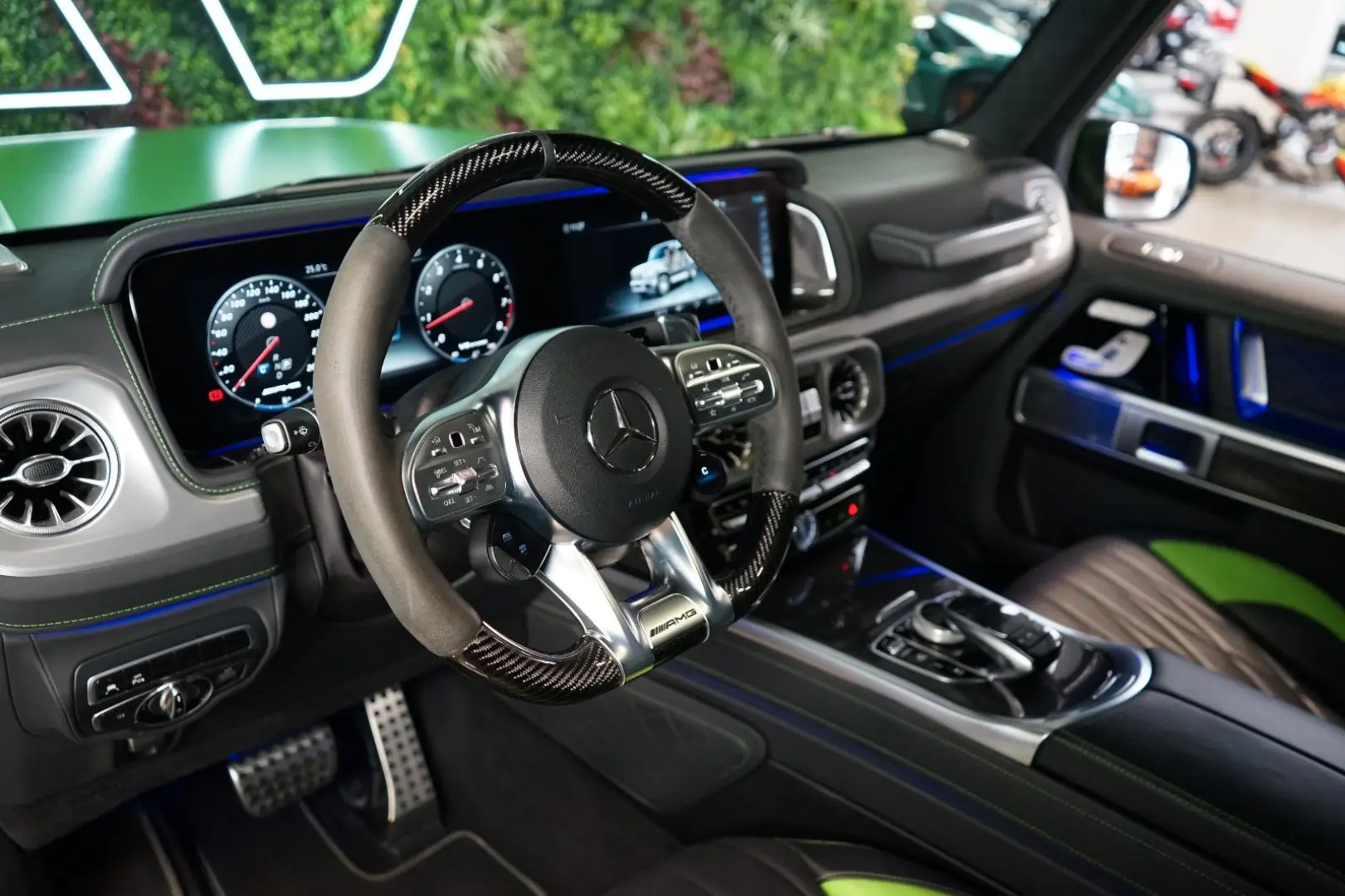 G63 AMG MANUFAKTUR BURM 360 CARBON 141.405€ NETT