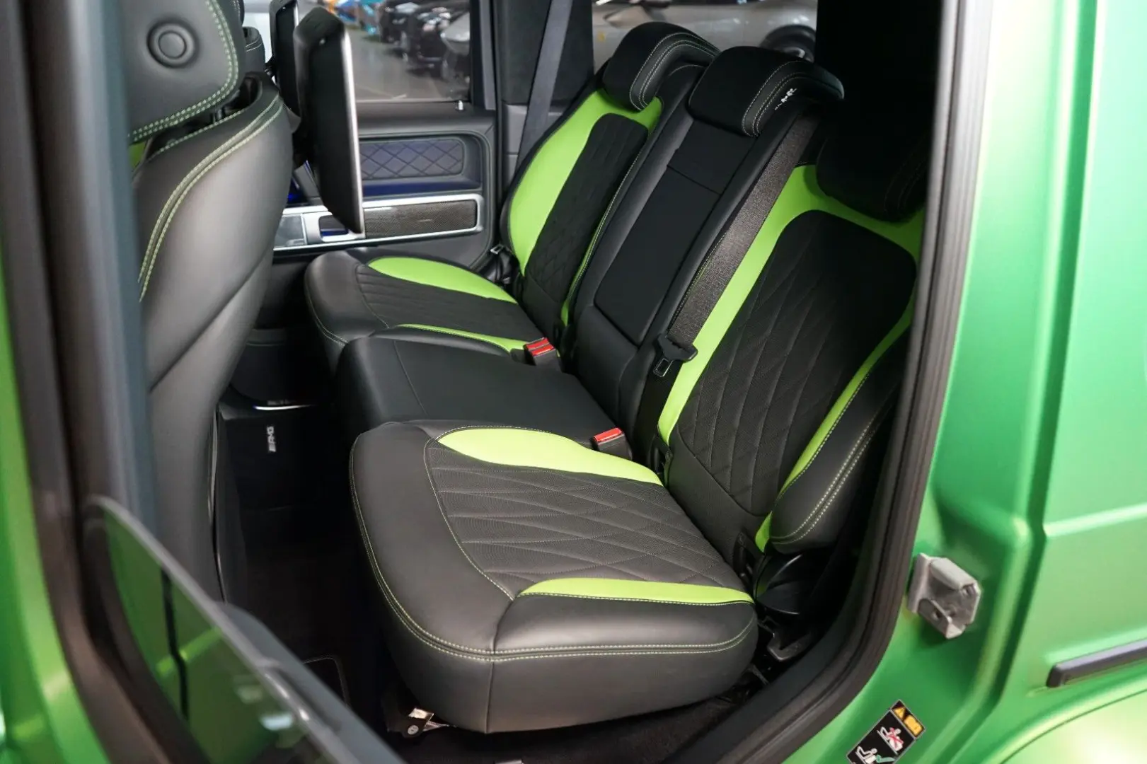 G63 AMG MANUFAKTUR BURM 360 CARBON 141.405€ NETT