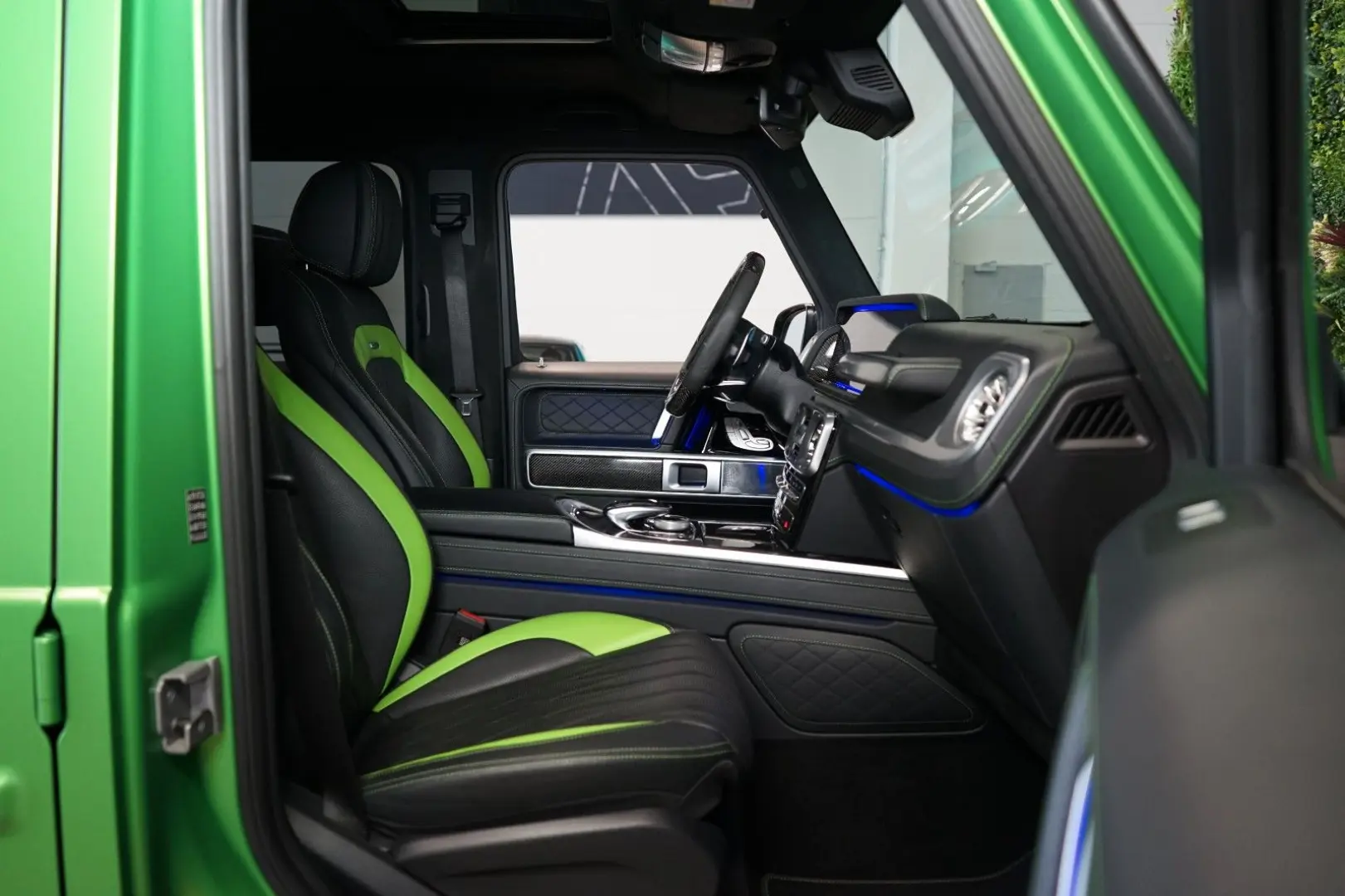 G63 AMG MANUFAKTUR BURM 360 CARBON 141.405€ NETT