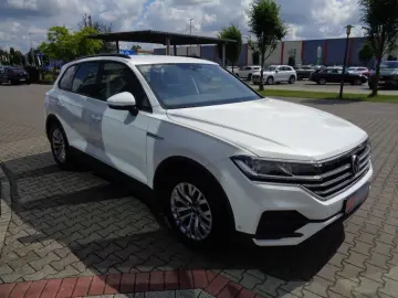 Touareg 3.0 V6 TDI 4Motion DPF Navi AHK Kam ACC