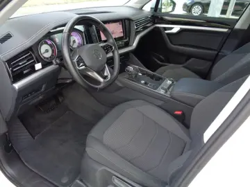 Touareg 3.0 V6 TDI 4Motion DPF Navi AHK Kam ACC