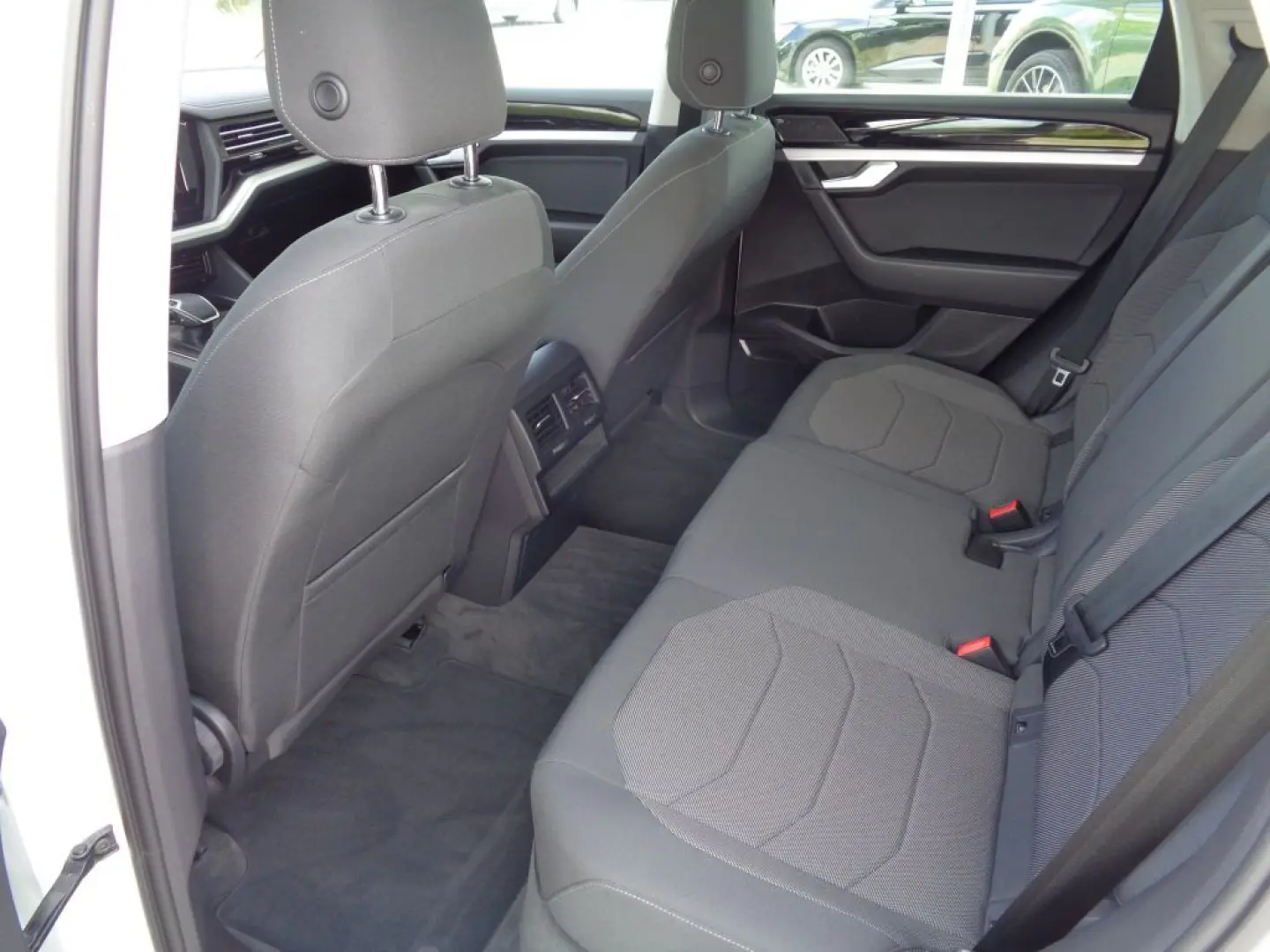 Touareg 3.0 V6 TDI 4Motion DPF Navi AHK Kam ACC