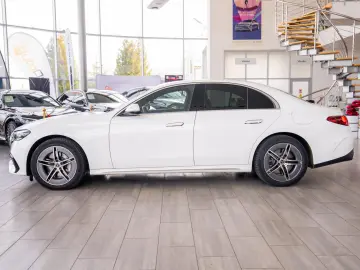 Mercedes-Benz E-Class E300 DE 4MATIC AMG LINE