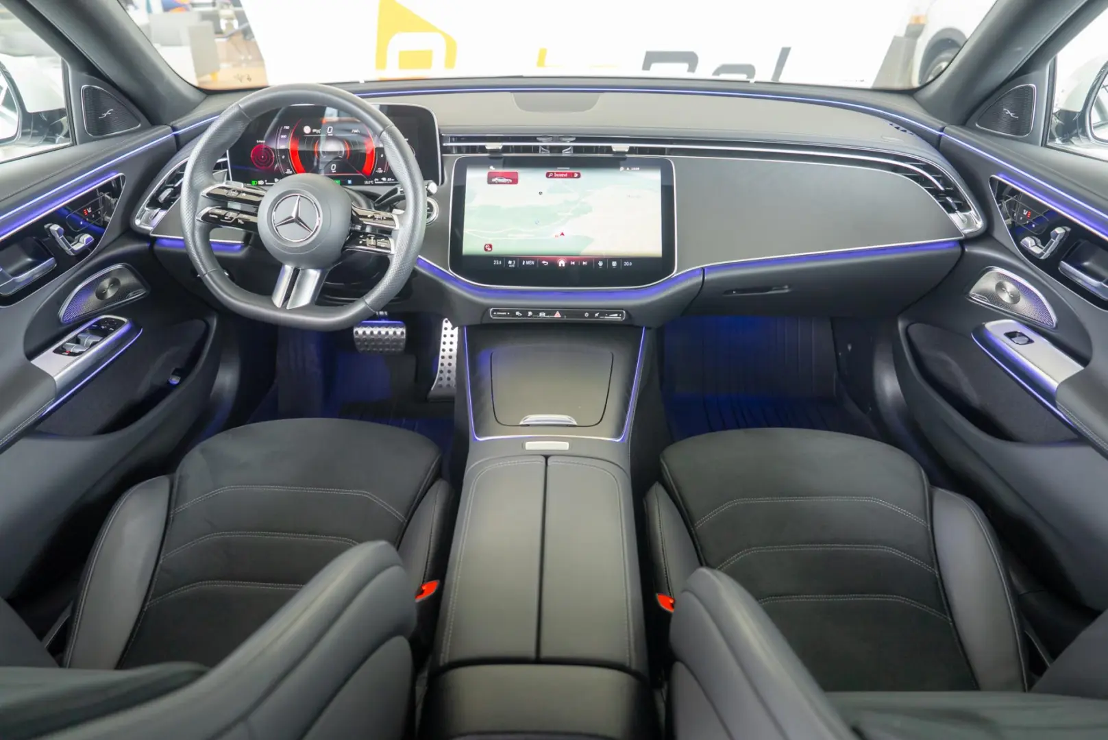 Mercedes-Benz E-Class E300 DE 4MATIC AMG LINE