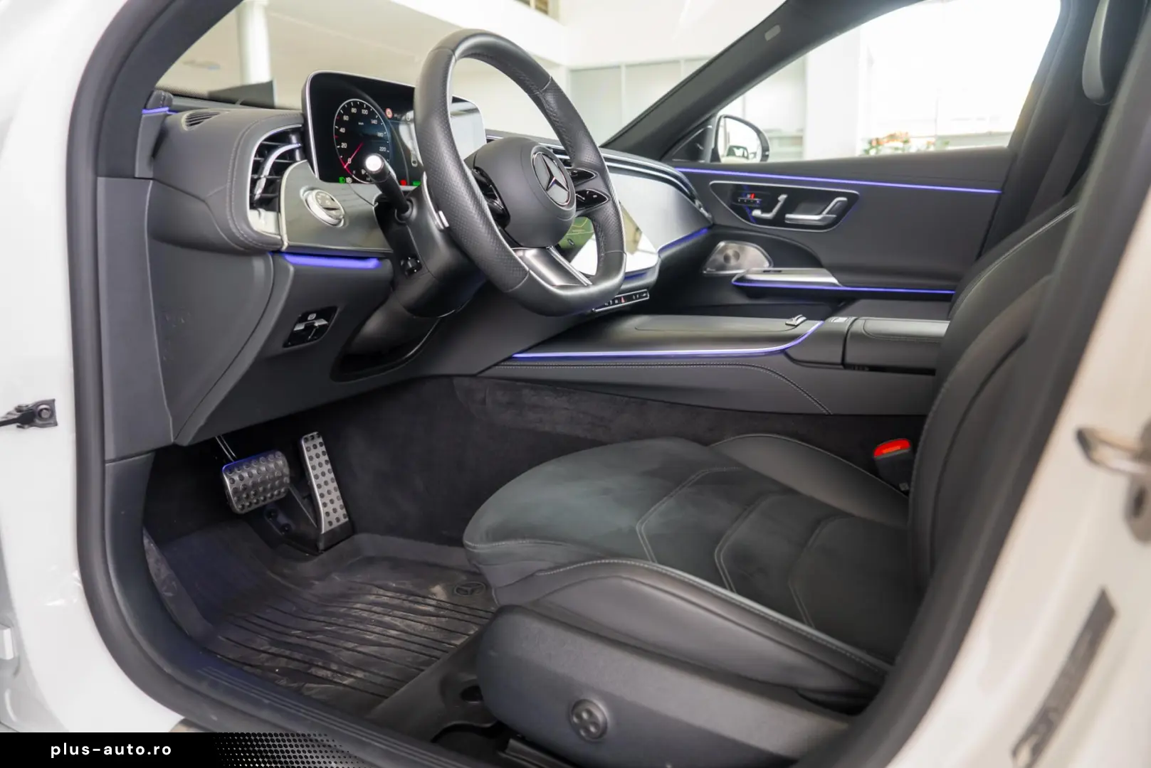 Mercedes-Benz E-Class E300 DE 4MATIC AMG LINE