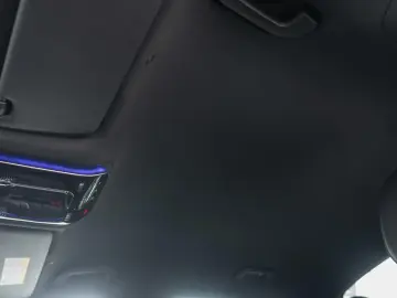 Mercedes-Benz E-Class E300 DE 4MATIC AMG LINE