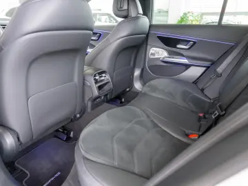 Mercedes-Benz E-Class E300 DE 4MATIC AMG LINE