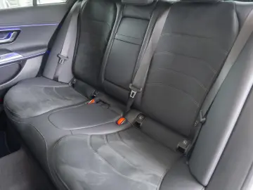 Mercedes-Benz E-Class E300 DE 4MATIC AMG LINE