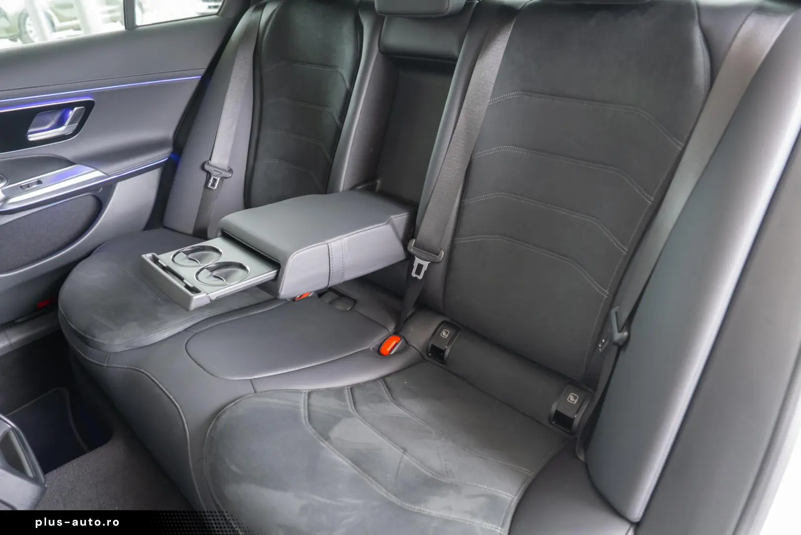 Mercedes-Benz E-Class E300 DE 4MATIC AMG LINE