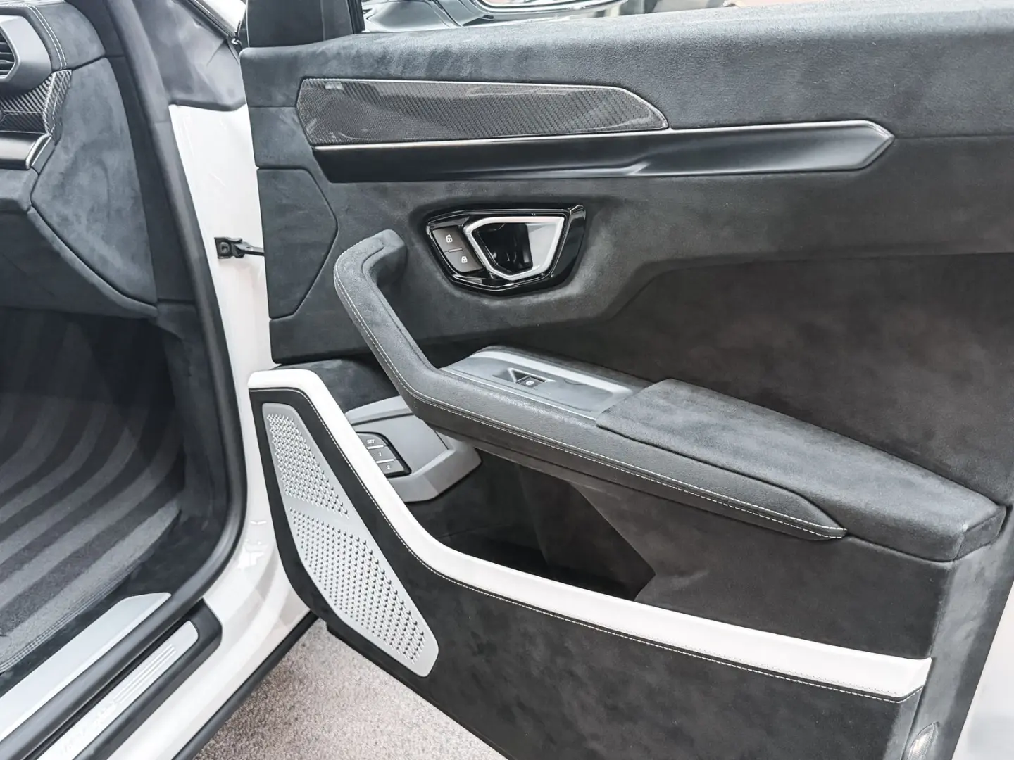 Urus Performante PPF ADAS B&O-3D Head-Up