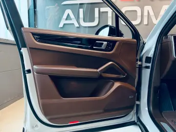 Porsche Cayenne Coupe Sport