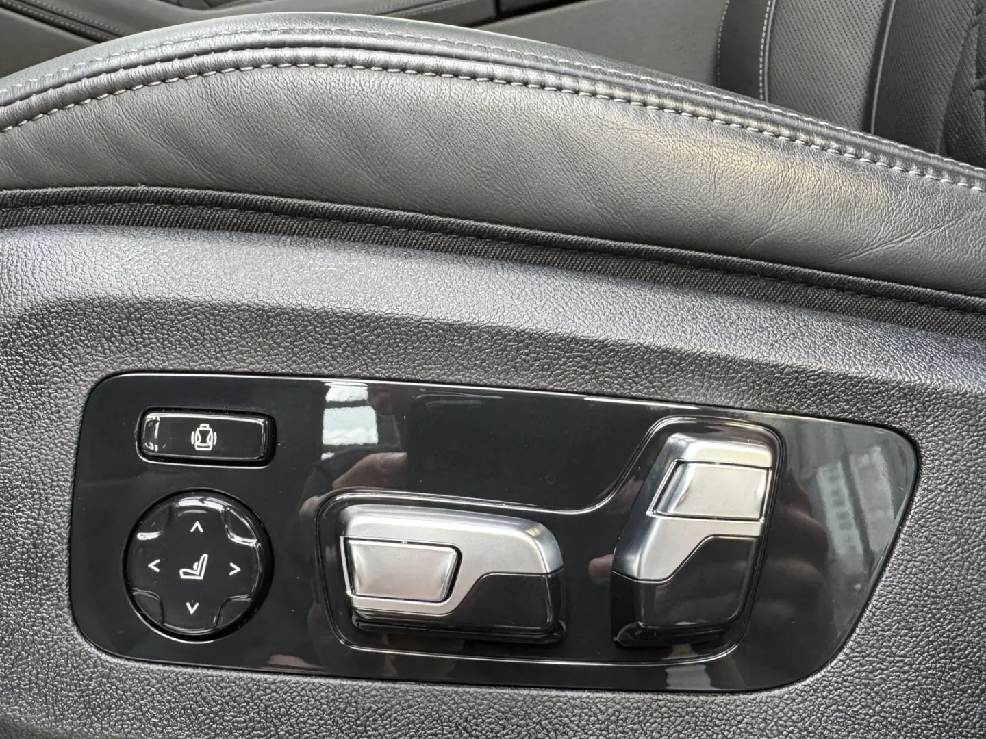 X6 xDr30d M Sport Pro 22'' Sitzlüft. ACC 360 AHK