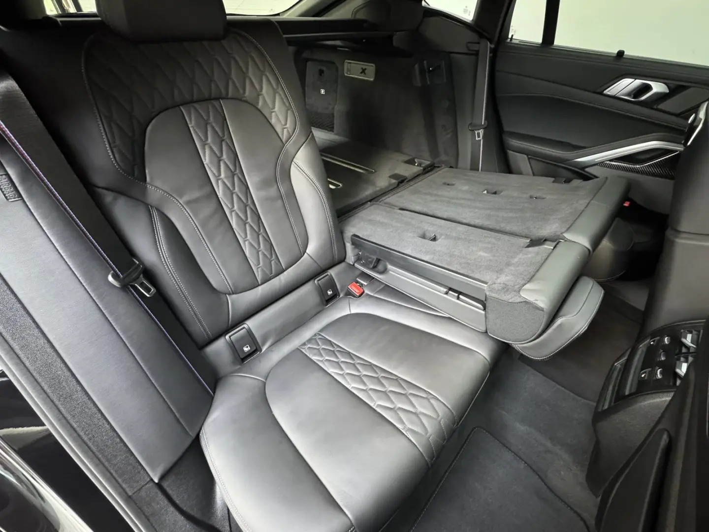 X6 xDr30d M Sport Pro 22'' Sitzlüft. ACC 360 AHK