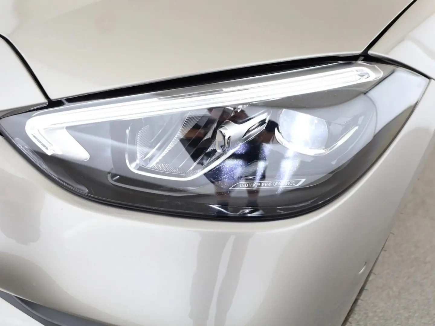 C 300 4M AMG ADV. NIGHT PANO AMBI LED FLA KAMERA