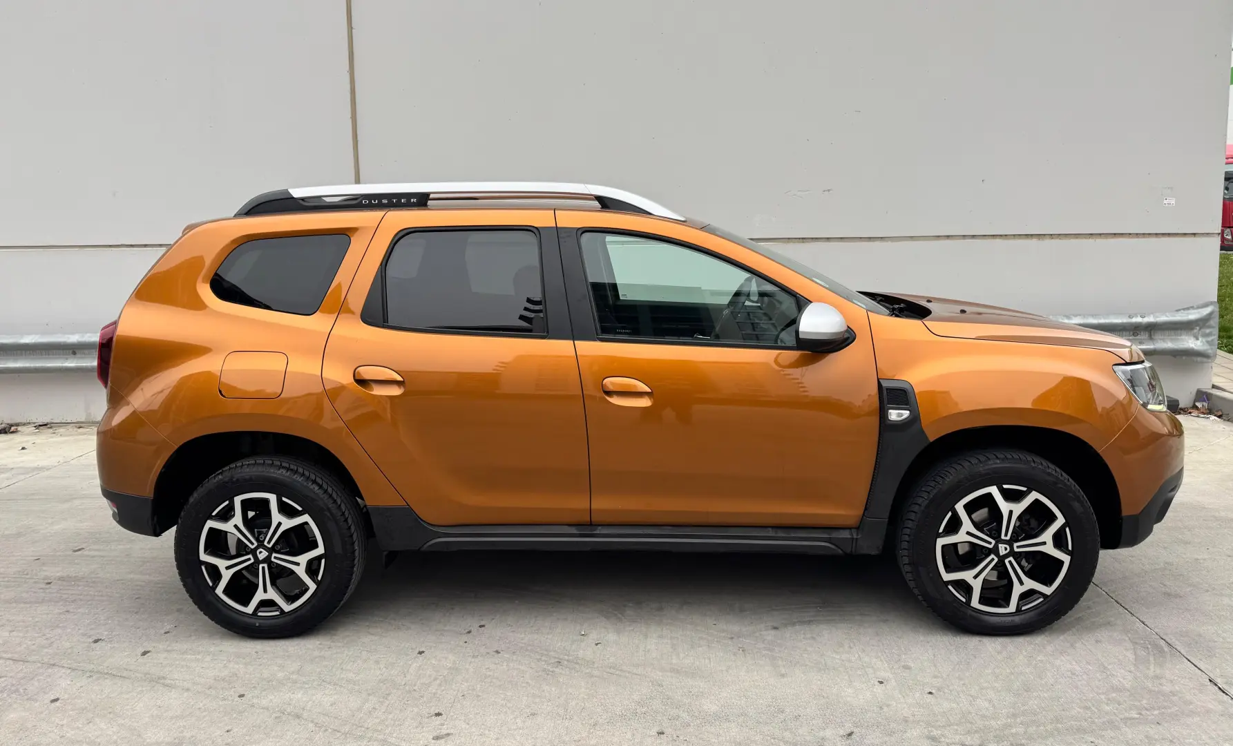 Dacia Duster 2018 Prestige 1.5 dci 110 CP - camera