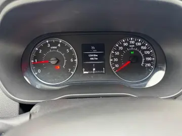 Dacia Duster 2018 Prestige 1.5 dci 110 CP - camera