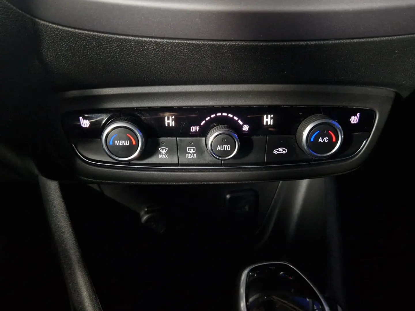 OPEL CROSSLAND X 1.2 AT6