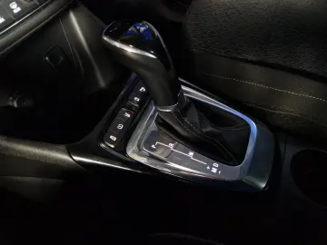 OPEL CROSSLAND X 1.2 AT6