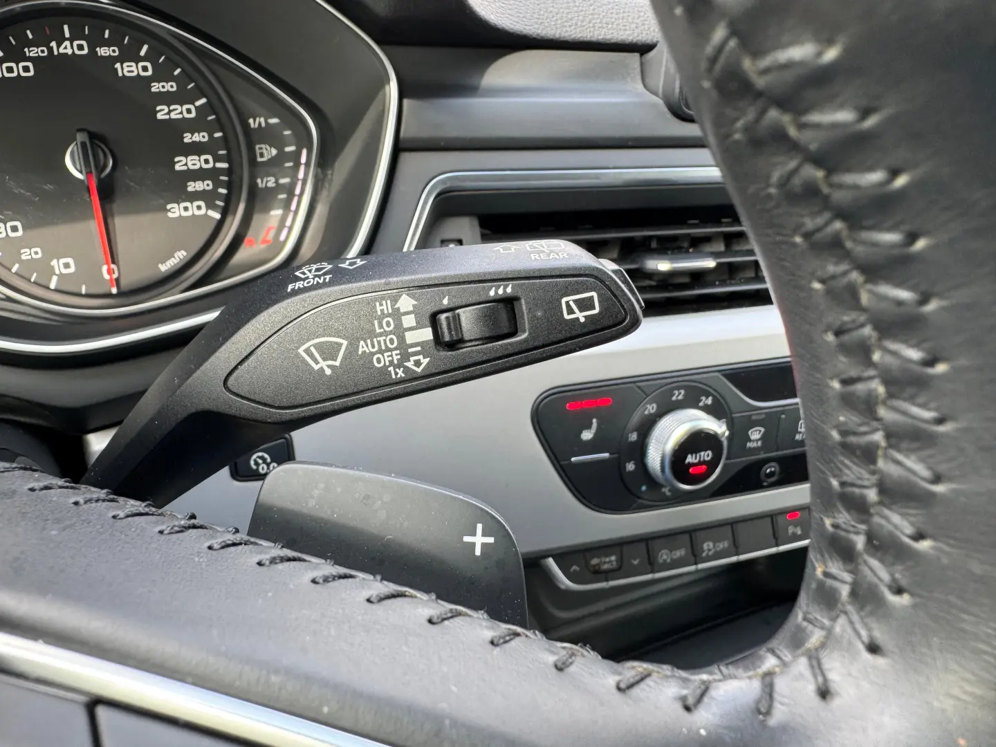 Audi A4 Quattro 2.0 TDI 190 CP - LED - Carplay - Incalzire