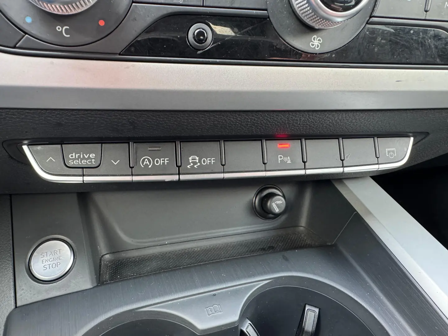 Audi A4 Quattro 2.0 TDI 190 CP - LED - Carplay - Incalzire