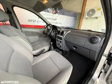 Dacia Logan MCV 1.6 Laureate