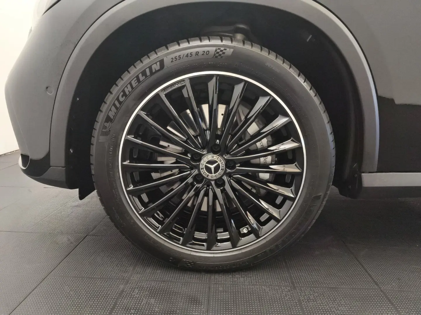 GLC 300 4M AMG Premium Airmatic Burmester Distro