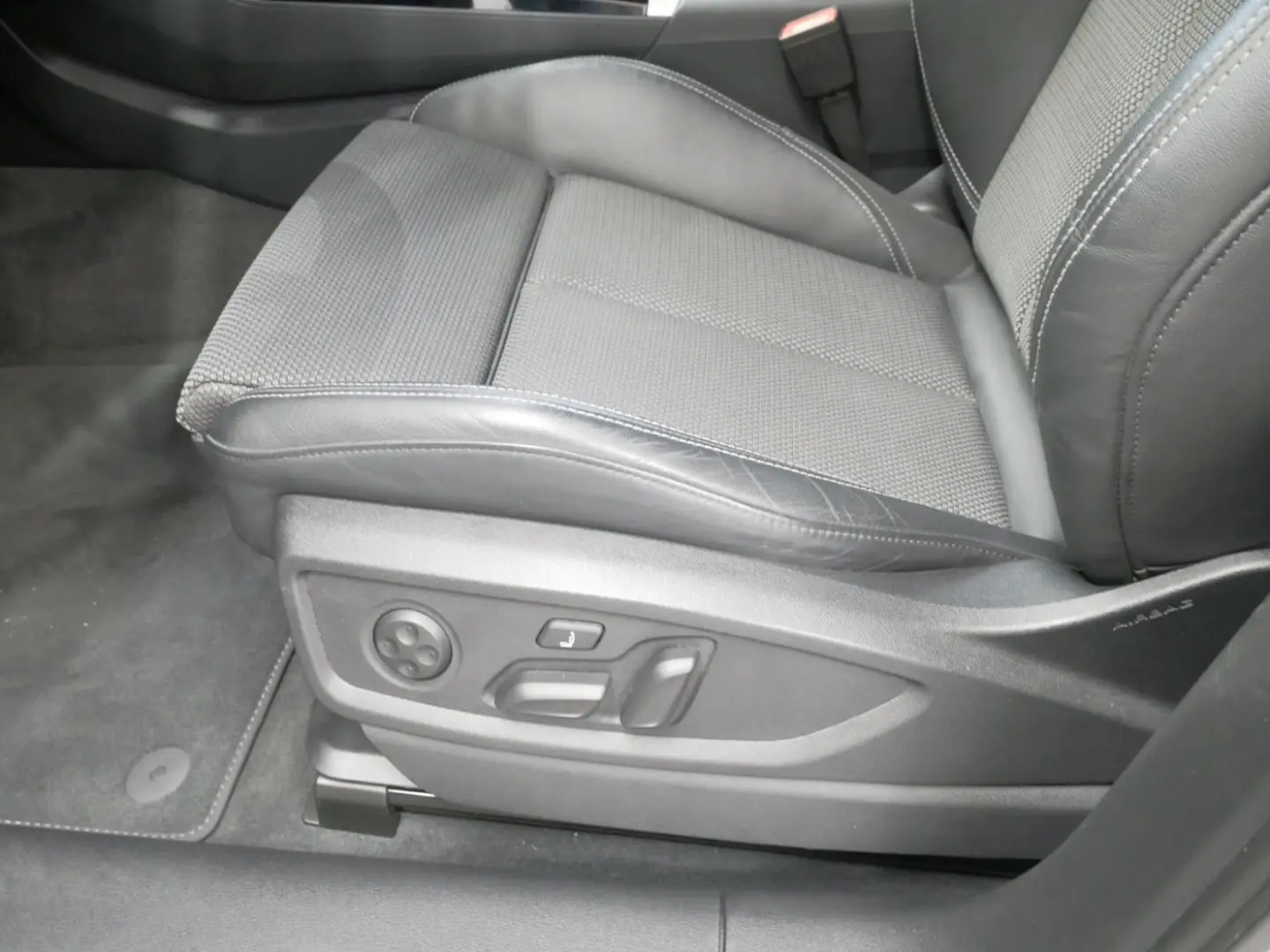 Q5 50 TFSI e quattro S line