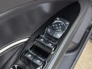 Ford Mondeo Vignale 2.0 TDCi Powershift