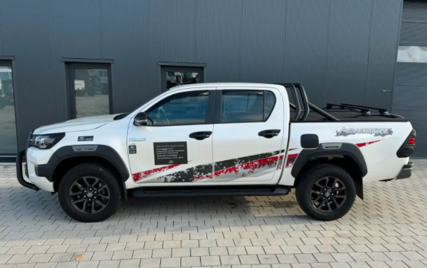 Toyota Hilux Adventure V6 4x4  TESSER