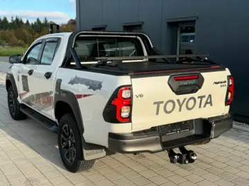 Toyota Hilux Adventure V6 4x4  TESSER