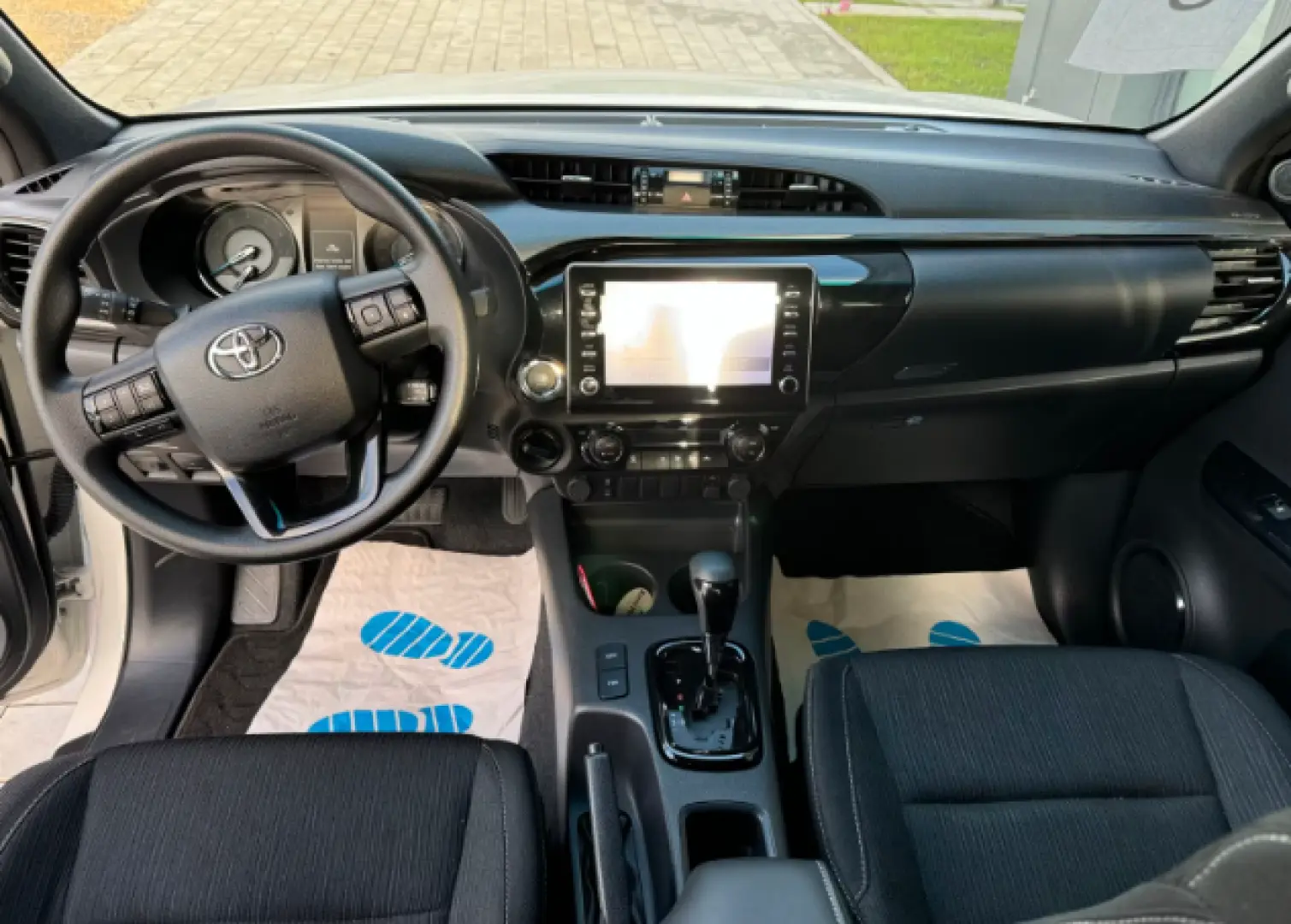 Toyota Hilux Adventure V6 4x4  TESSER