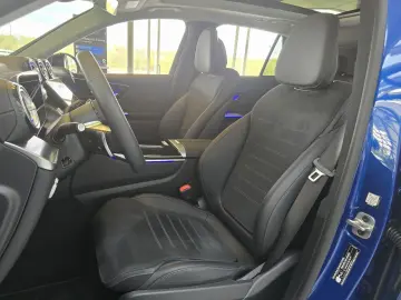 GLC 300e 4M AMG-Line DISTRONIC 360  PANORAMADACH