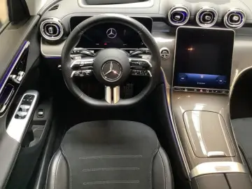 GLC 300 d 4M  AMG NIGHT 19'' DIGITAL AHK 360