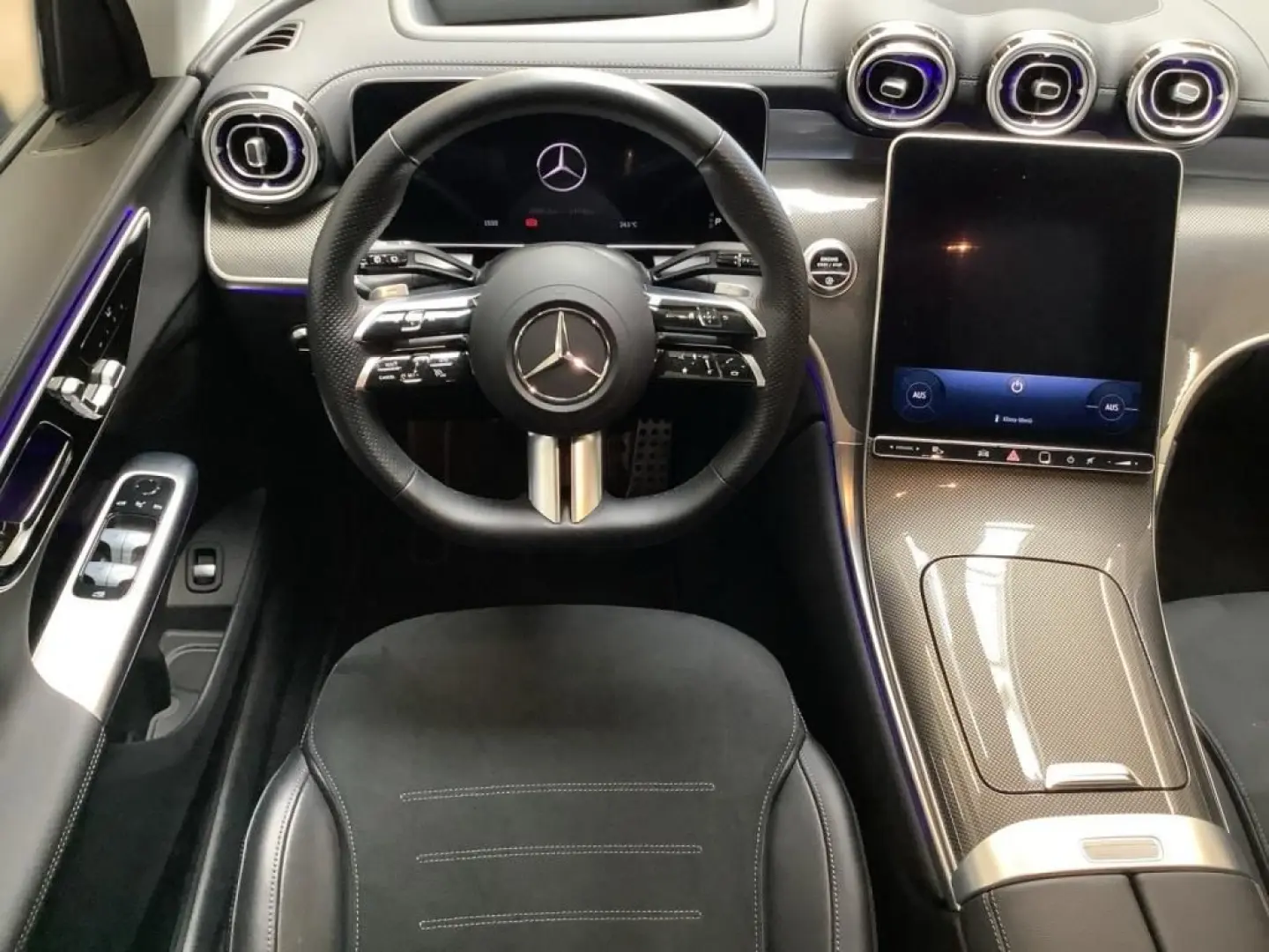 GLC 300 d 4M  AMG NIGHT 19'' DIGITAL AHK 360