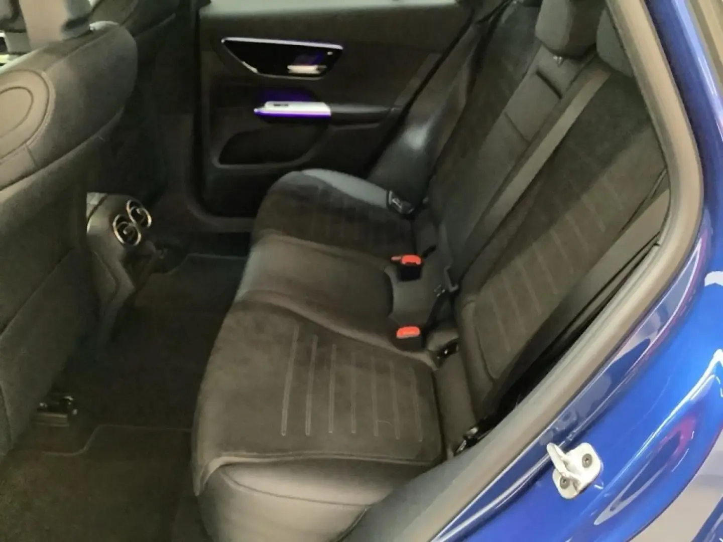 GLC 300 d 4M  AMG NIGHT 19'' DIGITAL AHK 360