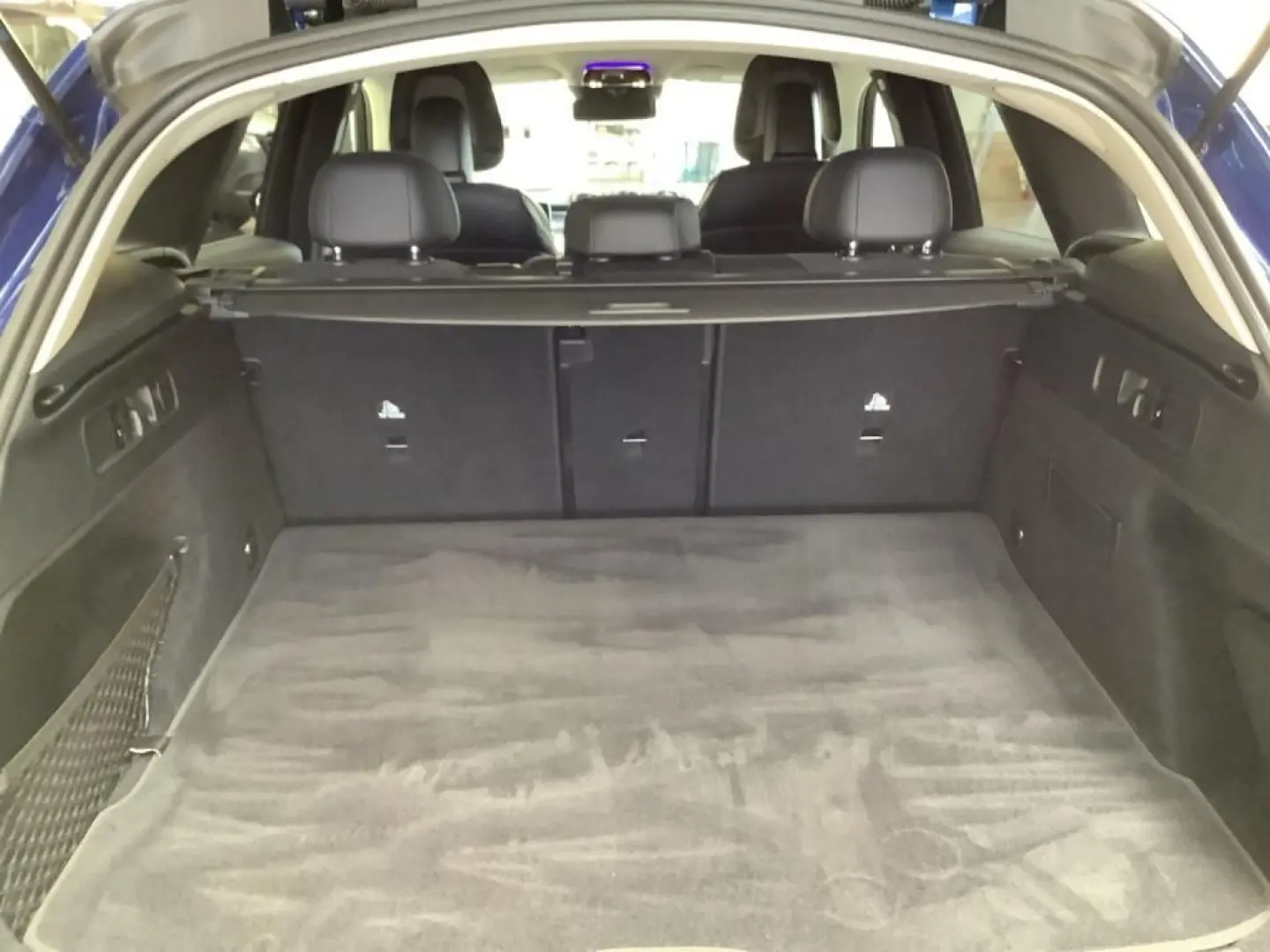 GLC 300 d 4M  AMG NIGHT 19'' DIGITAL AHK 360