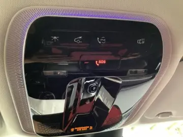 GLC 300 d 4M  AMG NIGHT 19'' DIGITAL AHK 360