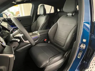 GLC 400 e 4M AMG Line Pano-Dach Distronic Kamera