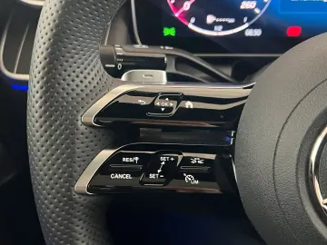 GLC 400 e 4M AMG Line Pano-Dach Distronic Kamera