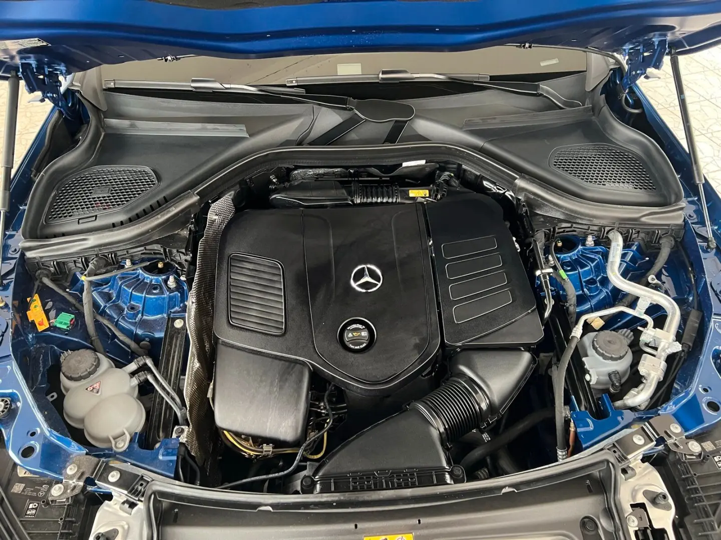 GLC 400 e 4M AMG Line Pano-Dach Distronic Kamera