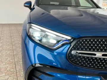 GLC 400 e 4M AMG Line Pano-Dach Distronic Kamera