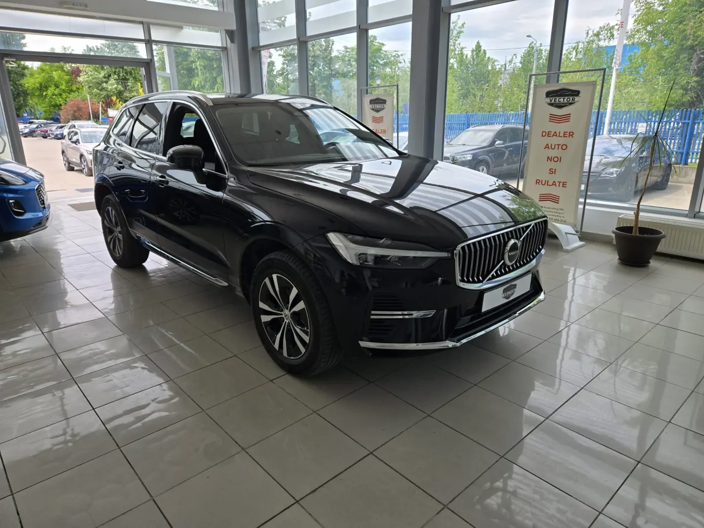 VOLVO XC60 RECHARGE T6 CORE AT8 EAWD