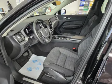 VOLVO XC60 RECHARGE T6 CORE AT8 EAWD