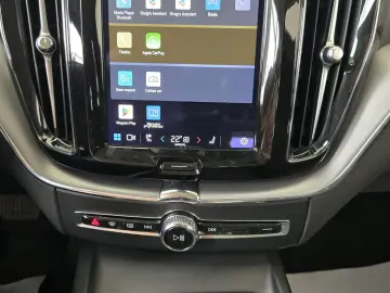 VOLVO XC60 RECHARGE T6 CORE AT8 EAWD