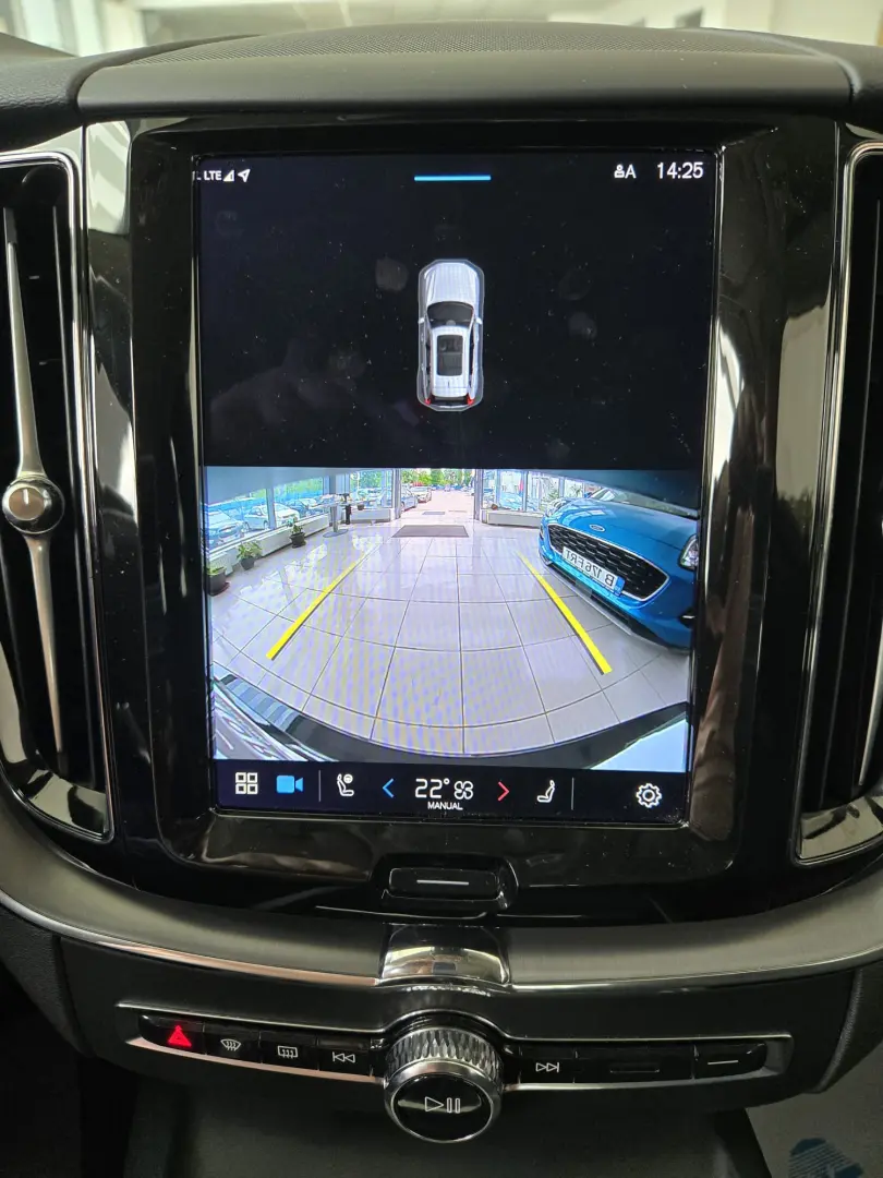 VOLVO XC60 RECHARGE T6 CORE AT8 EAWD